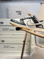 Nk Dunk Low Cdg联名 三方联名 Sb低帮休闲板鞋 #美国著名户外品牌与日本东京设计师川久保玲Cdg联合打造街头滑板鞋，有北面雪山简约的风格，还有C