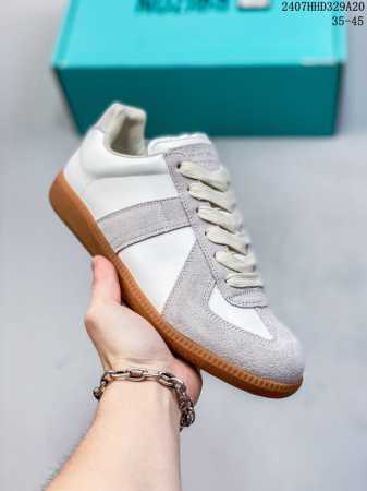 广东原产# 顶级原装头层皮 鞋面头层小羊皮 翻毛皮完美拼接 Maison Margiela 马吉拉德训鞋 鞋面头层小羊皮 翻毛皮完美拼接 鞋底采用防滑橡胶大底 - 点击图像关闭