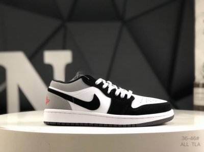 公司级带半码 耐克 Air Jordan 1 Low 低帮 Aj1 乔丹1代 Aj1 乔1 低邦 蓝黄拼接 乔丹篮球鞋系列 营造艳丽反差。白色鞋面与鞋身两侧黑色