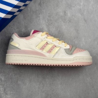 本地230 核心私 公司级阿迪达斯 Adidas Forum Low Cl低帮百搭潮流休闲运动板鞋 以复古篮球鞋的外形为基础 采用皮革拼接简约百搭 更加贴合舒适