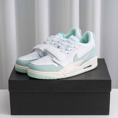 核心私 Nike Air Jordan Legacy 312 Low 乔丹 Aj 312 最强三合一混合版 有着交错结合的设计，它的名字就展现出它所包含的鞋款元