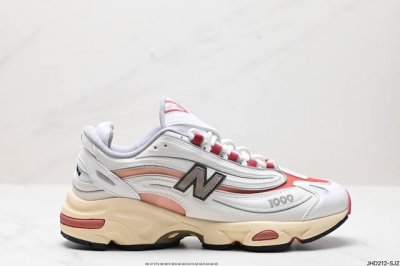 公司级新百伦new Balance 1000 系列低帮复古老爹风休闲运动跑步鞋 new Balance 在不同配色上其鞋面材质呈现不同感觉，无论是运动风抑或是高
