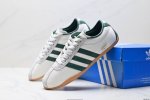 公司级Adida阿迪达斯Tokyo pack舒适百搭经典休闲运动鞋 此次为Tokyo系列带来三双全新配色 清爽蓝色绒面搭载白色皮革三条纹 增添了复古干净的印象