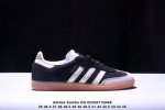 Adidas 阿迪达斯 男女鞋半码制，采用磨砂牛剖革鞋面材质，外置橡胶大底带你回味最原始的永远经典，阿迪达斯 三叶草Adidas Originals Samba
