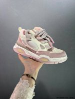 公司级国潮新品 Ocai 复古鞋 Ocaiproduct面包鞋 时尚休闲男女士运动板鞋 加肥加大的 面包鞋 凭借丑萌却极具个性和辨识度的外观，正在火速升温！ 这