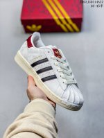 160 阿迪达斯Adidas Cny蛇年限定Superstar三叶草新年贝壳头复古运动板鞋 Jr8036 码数：36 36.5 37 38 38.5 39 40