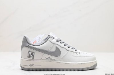公司级nike Air Force 1‘07 原楦头原纸板 打造纯正低帮空军版型 专注外贸渠道 全掌内置蜂窝气垫 原盒配件 原厂中底钢印、拉帮完美 官方货号:W