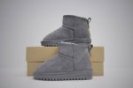 UGG经典低筒儿童雪地靴 SIZE：25-37码 周冬雨同款经典超短靴 比其他更洋气更好搭配 内里加绒加厚，保暖舒适. 暖暖过冬，不怕冻