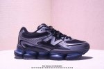 New Balance 新百伦 Nb 0 网面休闲鞋 复古还要机能 Nb官方重磅新品 一款融合复古设计与现代科技的跑鞋 以其经典的造型和舒适脚感 成为2025年