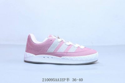 阿迪达斯 鲨鱼面包鞋 新联名开启,携手费城传奇滑手贾马尔 史密斯Jamalsmith X Adidas Adimatic Low Black Orange 马蒂