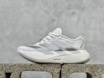 Ad Adizero Evo Sl Jr6207 阿迪超轻透气缓震跑鞋 #以令人难以置信的138克重量，刷新了跑鞋轻量化的记录，阿迪在材料科学和工艺技术上的深厚