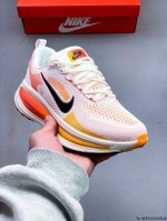 Nike Air Zoom Vomero 18 全新科技提前原鞋开发 充正版本 区别市面真标版本 必定是官方强力主推款式，真正的Zoom缓震科技嵌入如假包退 ，