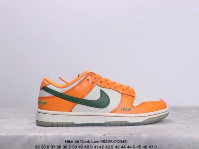 特价耐克nike Sb Dunk Low 复古低帮休闲运动滑板板鞋。采用脚感柔软舒适zoomair气垫，有效吸收滑板等极限运动在落地时带来的冲击力，为街头运动者