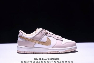 真标 耐克 Nike Sb Dunk Low Pro 男女同款运动鞋复古板鞋，采用柔软皮革鞋面，经久耐穿，塑就如元年款 Dunk 般的复古质感。鞋头透气孔，搭配
