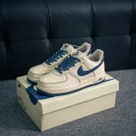 核心私 Air Force 1 原装级别 原楦头原纸板 打造纯正空军版型专注外贸渠道 全掌内置蜂窝气垫 原盒配件 原厂中底钢印、拉帮完美 货号：Tq1456 2
