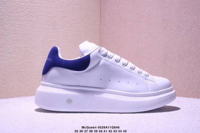 福利特价海外指定版本 独特礼盒包装 Alexander Mcqueen 亚历山大麦昆松糕鞋厚底增高小白鞋 进口丝绸亚光原版正品 水染羊皮内里 牛皮垫脚 回弹度到