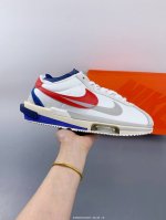 Sacai X Nk Cortez 4.0 联名解构复古潮流阿甘鞋 诞生 50 周年纪念款 日式解构美学联名原楦原纸版开发、厚实牛津布组合翻毛皮革鞋面材质 、