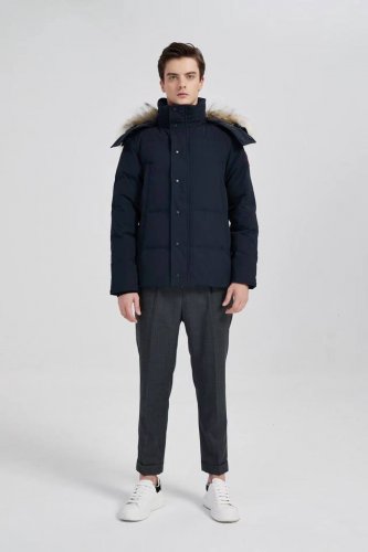上身效果示范图！ 外贸保真版：大鹅25款 深蓝 Canada Goose Wyndham Fusion Fit 派克大衣连帽羽绒服 男款 Size：S M L