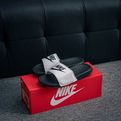 核心私 Nike Benassi Jdi 清凉一夏耐克沙滩拖鞋 尺码：36 37 38 39 40 41 42 43 44 45 Lx