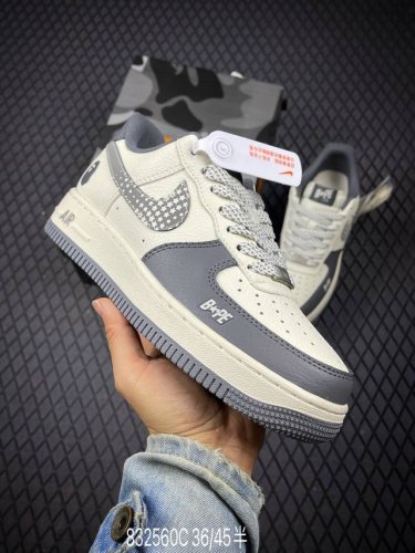 C 公司级Nike Air Force 1‘07 原楦头原纸板 打造纯正低帮空军版型 专注外贸渠道 全掌内置蜂窝气垫 原盒配件 原厂中底钢印、拉帮完美 货号:X