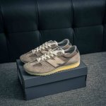 核心私 new Balance 新百伦 U471 复古休闲鞋 正确长绒鞋面 正确头层皮 N 字Logo 真皮纹理清晰可见 高弹大底 正确半透油蜡试脚纸 正确中底