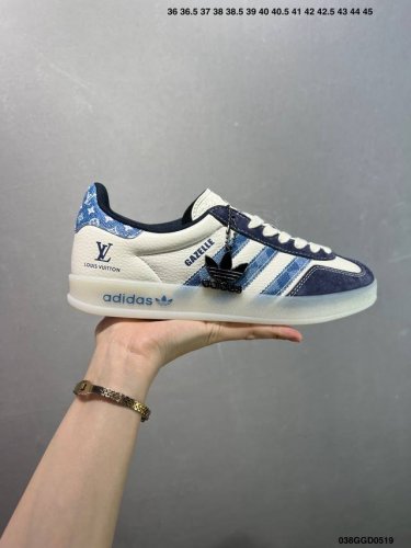 公司级 Ad Original Samba Og 复古经典轻便板鞋 口碑大厂出品 正确烫金高频细节 原装纳米超迁皮料 独家私模橡胶大底 原盒原配 这款桑巴鞋展示
