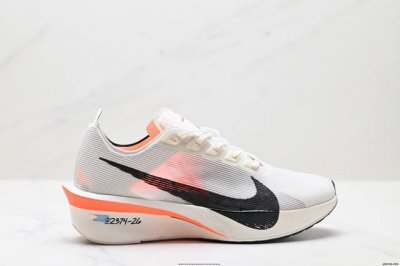 公司级Nike Zoomx Vaporfly Next% 4耐克 轻量化 网面透气运动鞋 这款新一代最强跑鞋在鞋面和鞋底都进行了全方位升级鞋面使用了全新 Vap