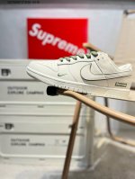 230 创意定制联名配色,经典美系街头品牌-至高无上Supreme X Nike By You Sb Dunk Low Retro Sp扣篮系列低帮休闲运动滑板