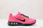 公司级nike Air Max 2013 联名气垫跑鞋 整体依旧以stussy标志性的麻布编织材质覆盖 鞋身大面积采用了网眼材质为主 并且后跟部分还带有反勾sw