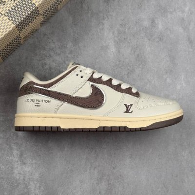 本地 核心私 Nk Sb Dunk Low Lv联名-米灰牛仔勾 周年高端定制 低帮休闲板鞋 #定制鞋盒 大厂纯原品质出货 超高清洁度 皮料切割干净无任何毛边