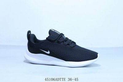 Nike Viale 伦敦 四季款休闲运动跑鞋 鞋面采用针织双网面透气舒适面料，鞋底采用超轻泡棉柔软缓震防滑耐磨性能，脚感无敌 货号 Aa218 2 45106