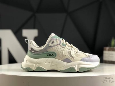 Fila 斐乐百年运动时尚品牌Fla创建于1911年意大利Biella小镇，是Fila兄弟创立的一家纺织和针织的服装品牌。百年来，Fla已经成长为世界知名运动品