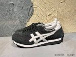 新品上市实拍 Asics Ointsuka Tiger Moage Co 亚瑟士鬼冢虎复古经典跑鞋 产品从款式颜色造型上体现出追求舒适和细节的完美 鞋类更是推崇