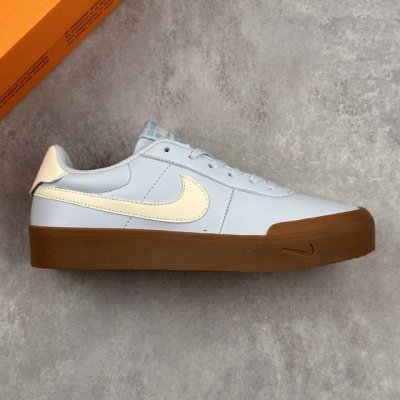 本地 核心私 耐克 Nike Court Shot校园风低帮复古篮球板鞋男女运动鞋 延续80年代复古篮球鞋，添加学院风细节。皮革组合鞋面，利落风格，重现复古篮球