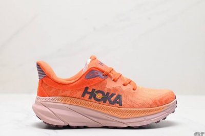 公司级小红书推荐hoka M Challenger Atr 7全新配色 这个品牌来自于新西兰的毛利语，Hoka表示大地，One One表示飞越，连起来就是飞越地