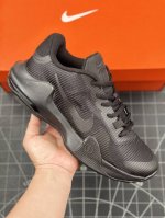 本地 核心私 耐克 Nike Air Max Impact 4 耐克经典复古男子全掌大气垫缓震跑步鞋 这双轻盈而稳固的篮球鞋，让你在鞋跟 Max Air 缓震系