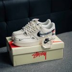Air Force 1 原装级别 原楦头原纸板 打造纯正空军版型专注外贸渠道 全掌内置蜂窝气垫 原盒配件 原厂中底钢印、拉帮完美 货号：Sj6698 015 尺