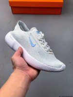 公司级 耐克 Nike Free 2025 新款轻便缓震透气训练跑鞋 全新上市的 Nike Free 2025 采用经典的黑白配色 展现简约而充满动感的风格 鞋