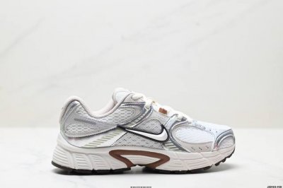 公司级Nike V5 Rnr 耐克 舒适百搭防滑耐磨 低帮休闲鞋 鞋面是大网孔设计 透气性超强 夏天穿完全不会闷脚 特别适合现在这种天气 中底是泡棉材质 脚感特