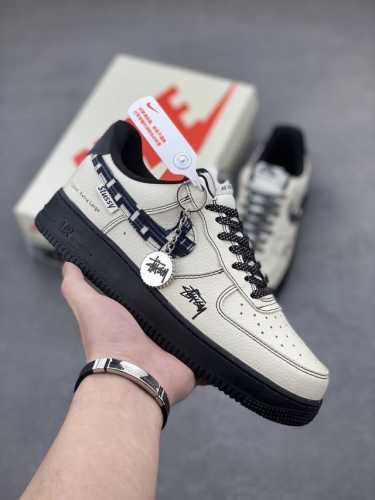海外限量发售！公司级Nike Air Force 1 '07 Low 空军一号 低帮 运动鞋 休闲鞋 折边针车 工艺难度大 原楦头原纸板 原装鞋盒 定制五金配件