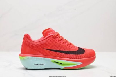 公司级nk Zoomx Invincible Run Flyknit Fk6 轻量飞织低帮休闲运动慢跑鞋 此鞋专为长跑运动员而生 是为5至10公里距离的赛事和训