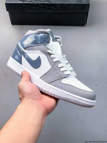 集图 耐克Nike Air Jordan 1 Mid Aj1乔丹一代中帮经典复古文化休闲运动篮球鞋 0423316L19