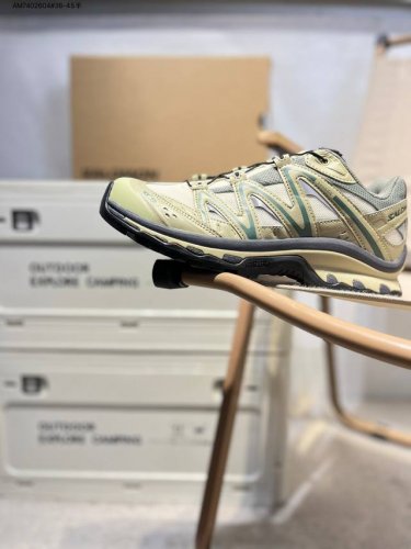 法国户外品牌-萨洛蒙 Salomon Xt-Quest Gtx探索者系列 潮流越野机能户外休闲运动跑步鞋 采用透气网布与防护皮革组合鞋面材质 牛角扣系带开合 欧