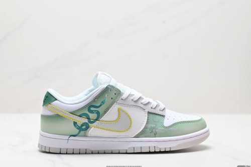 公司级耐克Nike Dunk Low 扣篮系列 复古低帮休闲运动滑板板鞋 采用脚感柔软舒适Zoomair气垫 有效吸收滑板等极限运动在落地时带来的冲击力 为街头
