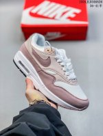 Swoosh X Nike Air Max 1 Big Head Mode 舒适百搭防滑耐磨 低帮跑步鞋 男女同款 黑灰色。性能出众的一双透气鞋面后置半掌气垫运