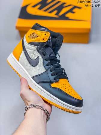 耐克 Nike Air Jordan 1 Retro High Og 乔丹一代篮球鞋复刻运动鞋 皮面高帮板鞋的设计灵感源自运动夹克，带你重温入选球队时刻。采用经 - 点击图像关闭