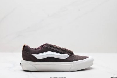 公司级范斯vans Knu-Skool Vr3 翻毛皮 耐磨 低帮 板鞋 尺码:35.5 36 36.5 37 38 38.5 39 40 40.5 41 42