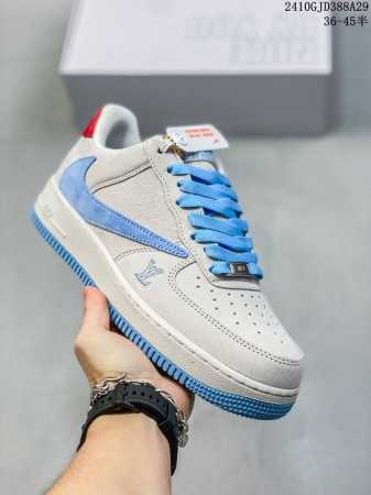 270 公司级带半码耐克Nike Air Force 1‘07 空军一号低帮百搭休闲运动板鞋。柔软、弹性十足的缓震性能和出色的中底设计，横跨复古与现代的外型结合 - 点击图像关闭