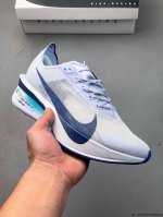 公司级！Nike耐克Vaporfly 4 新款男子公路竞速专业跑步鞋 Nike Vaporfly 4 作为该系列最轻男女公路竞速跑步鞋，简约利落，助力你轻松征服