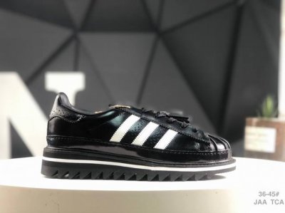 公司级带半码阿迪达斯 Ad Originals Superstar Byec 联名款贝壳头板鞋 鞋身整体以Ad经典的 Superstar 为蓝本设计，将标志性的